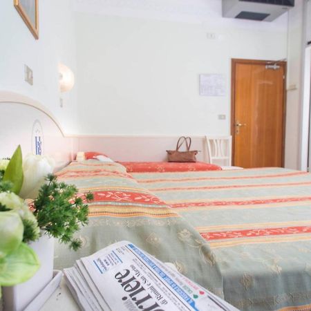 Hotel Franca Bellaria-Igea Marina Dış mekan fotoğraf