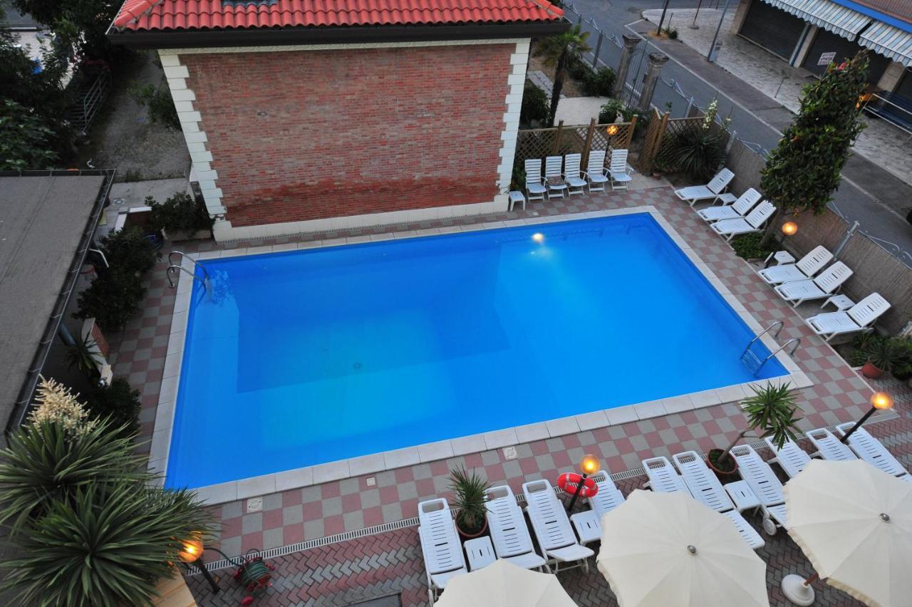 Hotel Franca Bellaria-Igea Marina Dış mekan fotoğraf